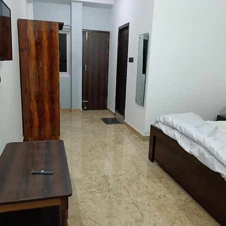 Shivalik Residency - Hotel & Banquet Hall Bāra Banki Buitenkant foto
