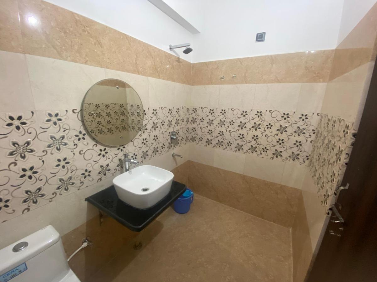 Shivalik Residency - Hotel & Banquet Hall Bāra Banki Buitenkant foto