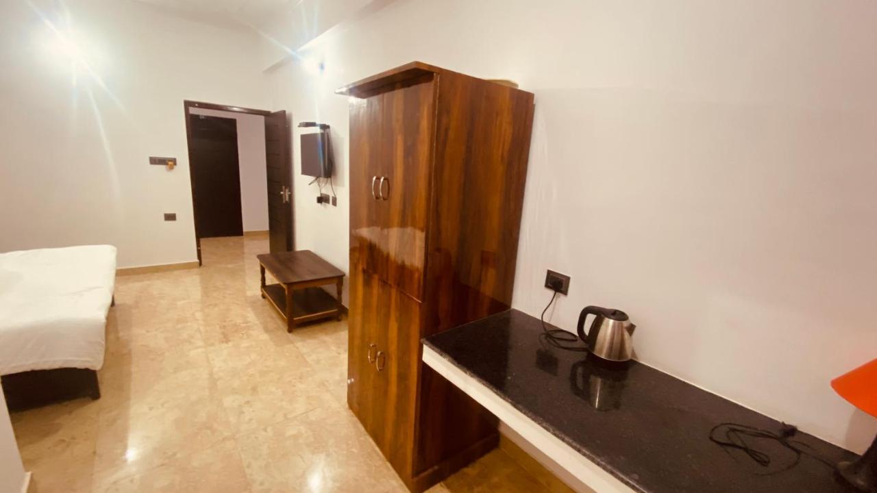 Shivalik Residency - Hotel & Banquet Hall Bāra Banki Buitenkant foto